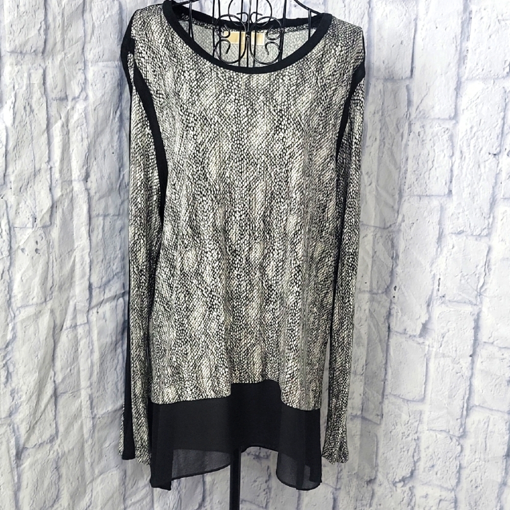 MICHAEL Michael‎ Kors Black and White Snake Print Blouse